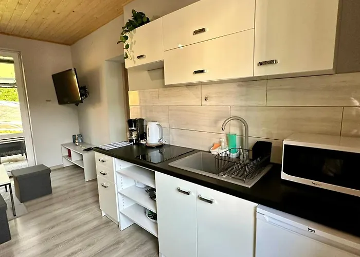 Nad Jeziorem Siamoszyce