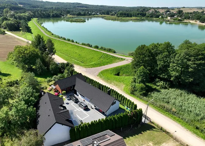 فيلة Nad Jeziorem